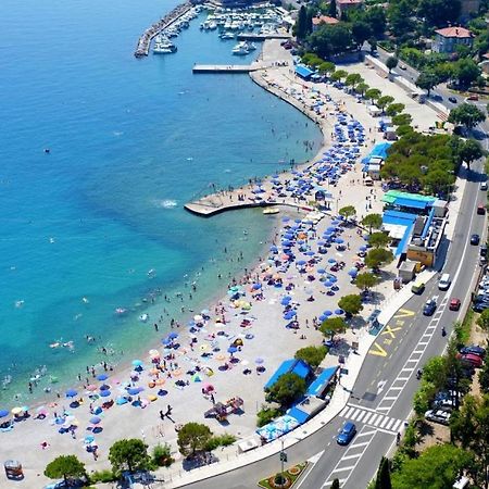 Apartments Skorup Ičići Eksteriør bilde