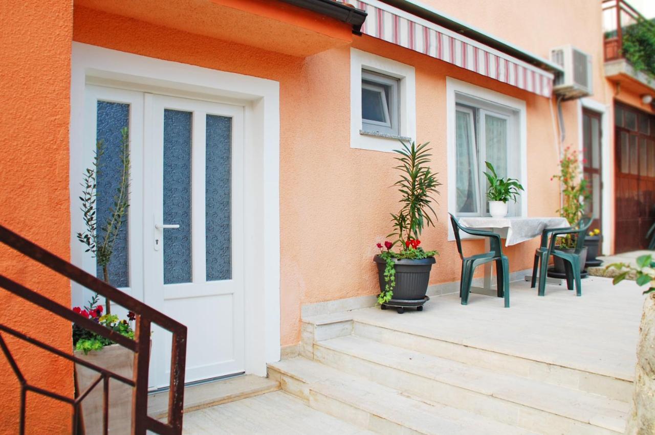Apartments Skorup Ičići Eksteriør bilde