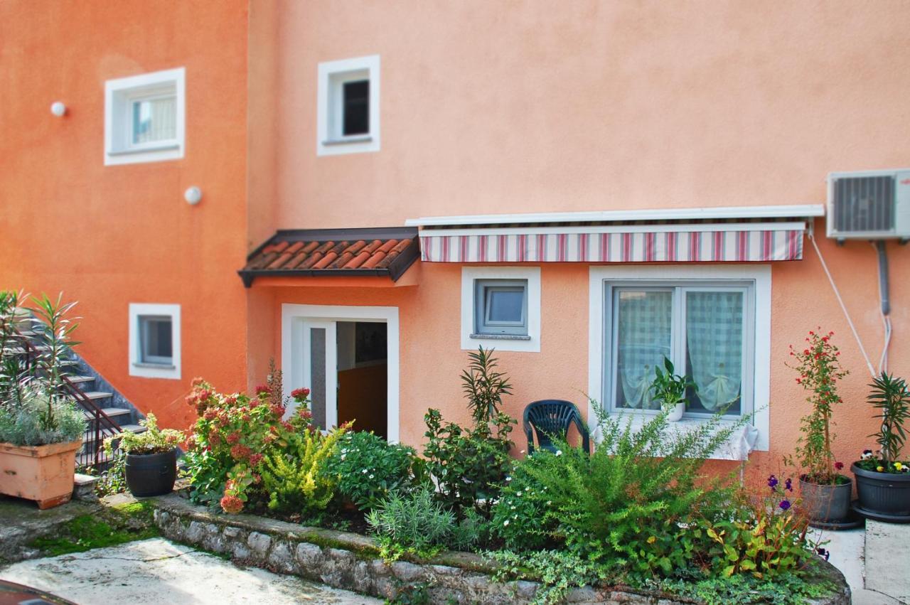 Apartments Skorup Ičići Eksteriør bilde